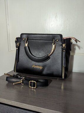 Danbaoly black and pink detail cross body purse gold tone hardware